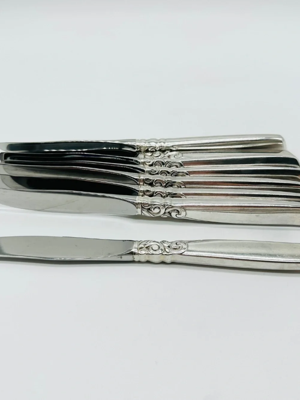 Vintage Oneida Community South Seas Dinner Knife Silver-Plate Flatware Set of 8